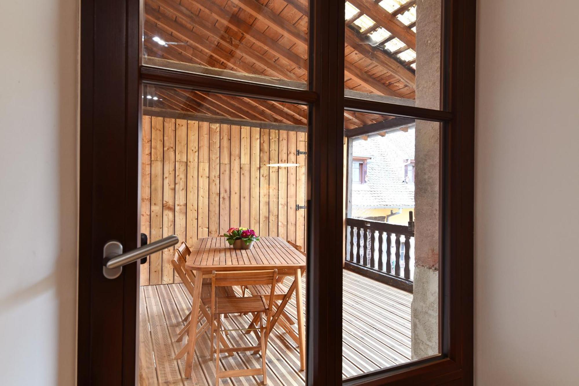 Grand Gite Dans Maison Alsacienne Historique Gueberschwihr Exterior foto